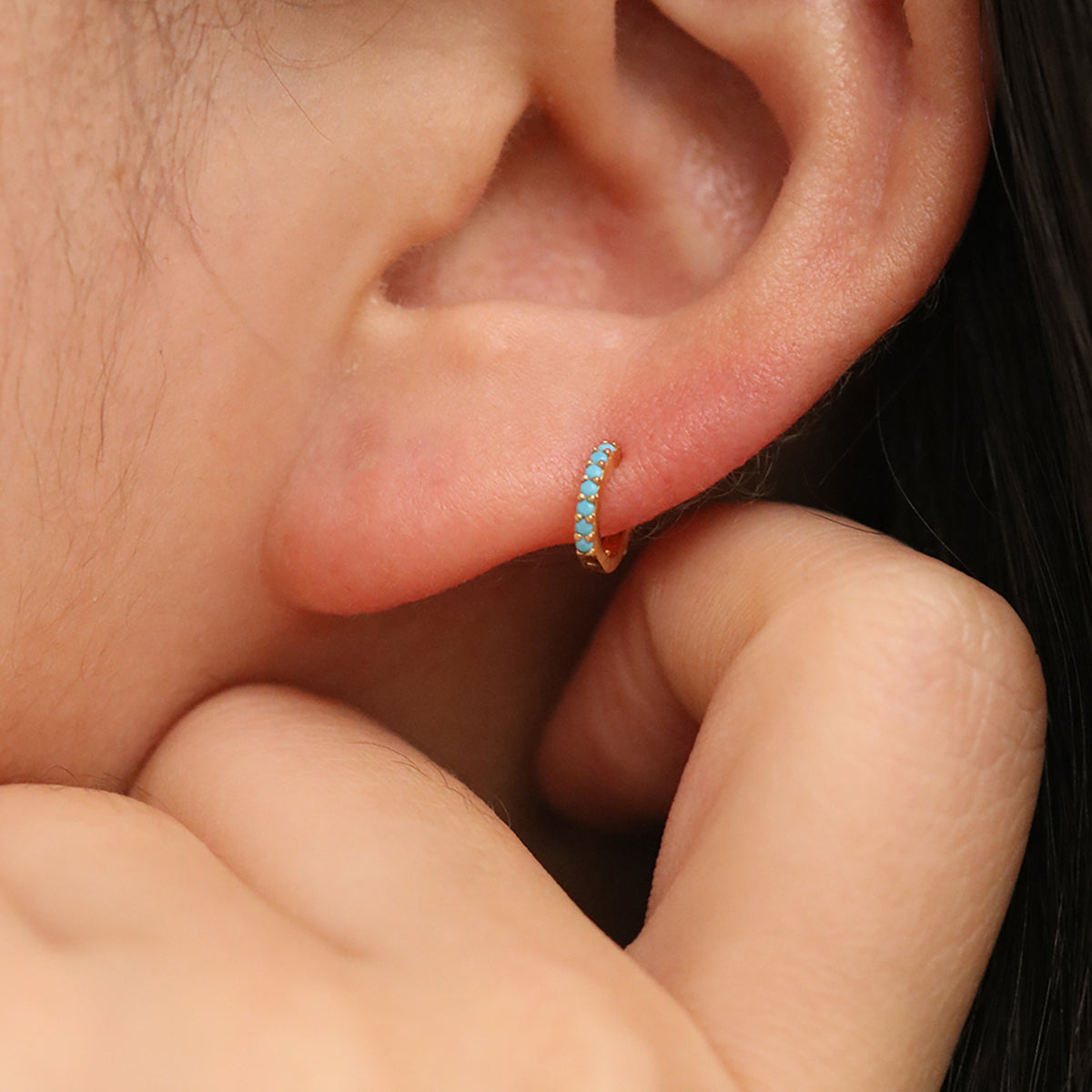 Créoles Huggie Turquoise — Boucles d'Oreilles Bohème Tropicale