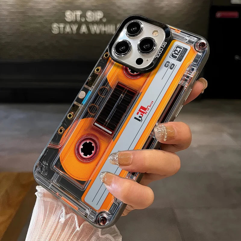 Coque Créative Cassette Tape — iPhone 11 à 17 Pro Max, Anti-Chute, Mat