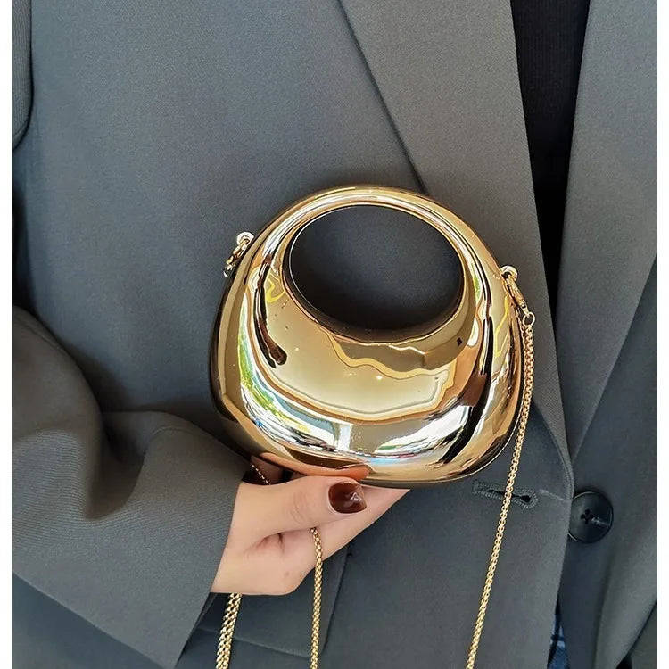 Mini Pochette Demi-Lune Métal Brillant — Clutch Soirée Chaîne Femme Style Diamant