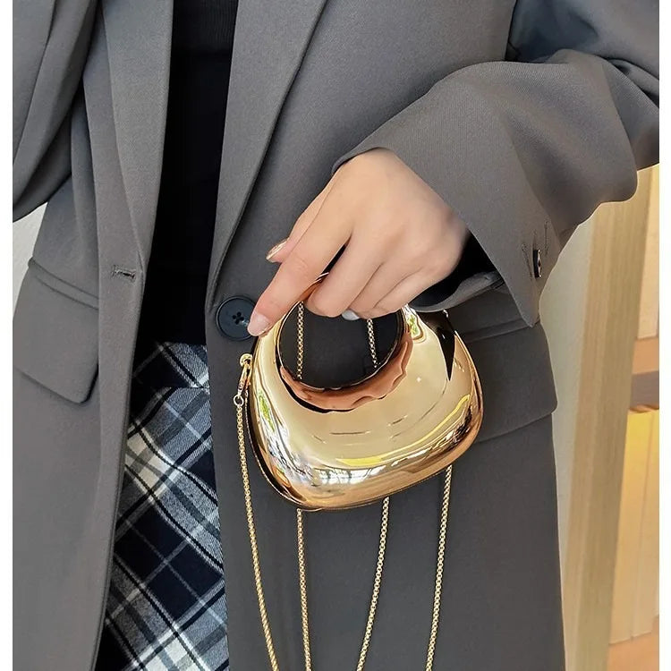 Mini Pochette Demi-Lune Métal Brillant — Clutch Soirée Chaîne Femme Style Diamant