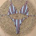 Micro Bikini Brésilien Rayures — Maillot de Bain Femme 2026