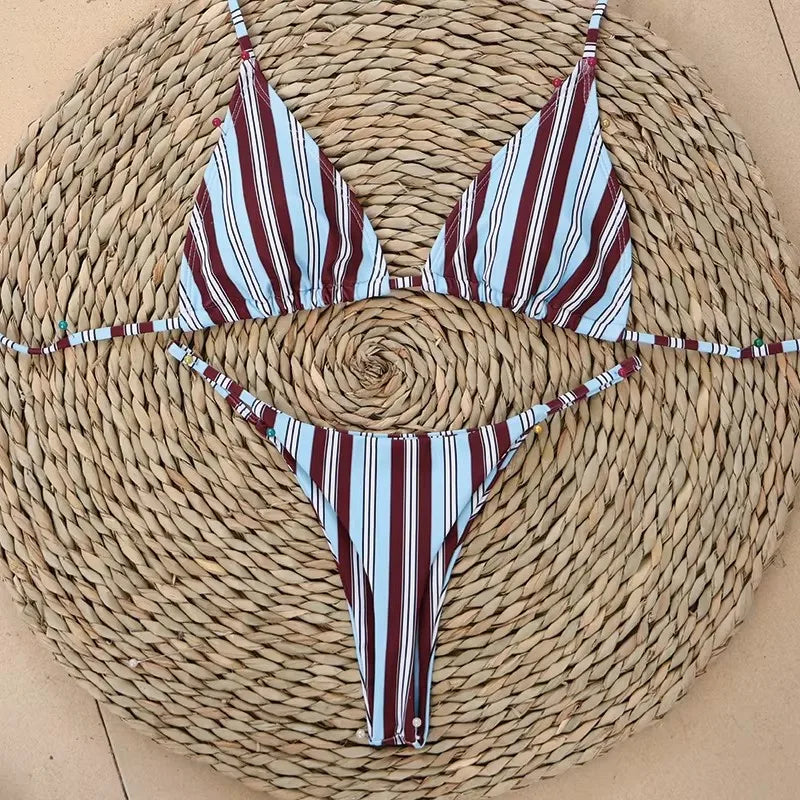 Micro Bikini Brésilien Rayures — Maillot de Bain Femme 2026
