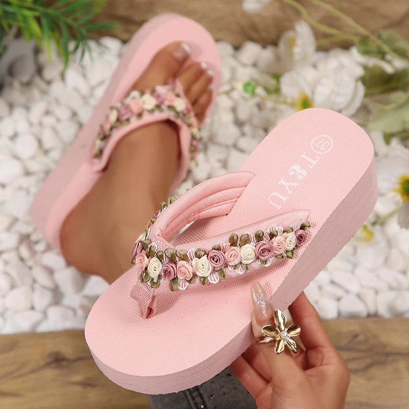 Tongs Compensées Fleur Femme – Sandales Plateforme Légères Plage Rose Été