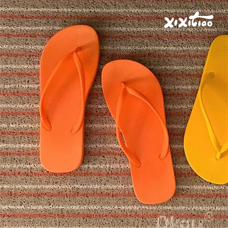 Tongs Femme Couleur Unie – Sandales Légères Plage & Salle de Bain Couple
