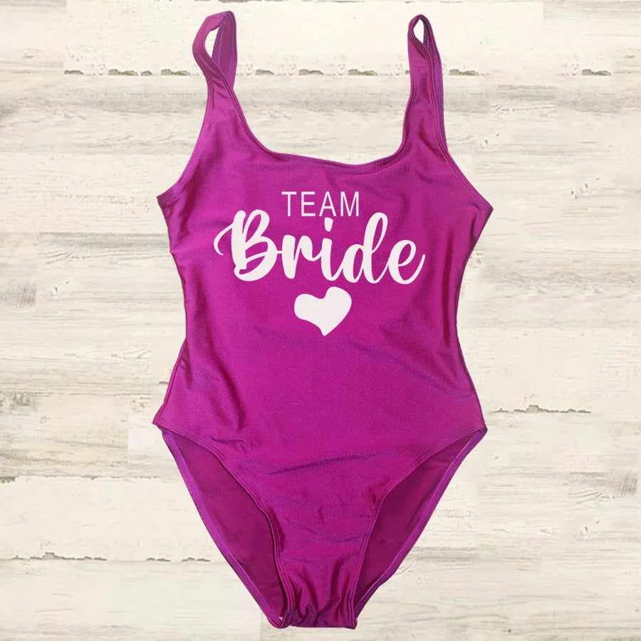 Maillot Une Pièce Team Bride EVJF 2026 — High Cut Dos Nu Femme S-3XL