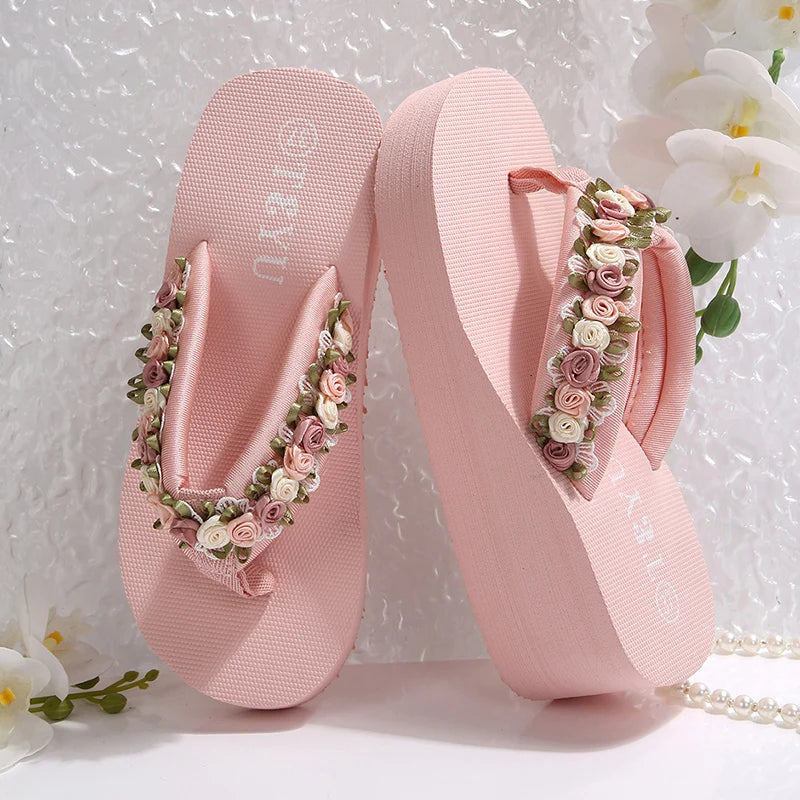 Tongs Compensées Fleur Femme – Sandales Plateforme Légères Plage Rose Été