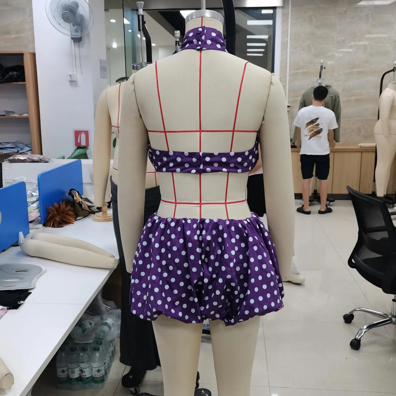 Ensemble 2 Pièces Halter Crop Top & Mini Jupe À Pois — Tenue Été Femme