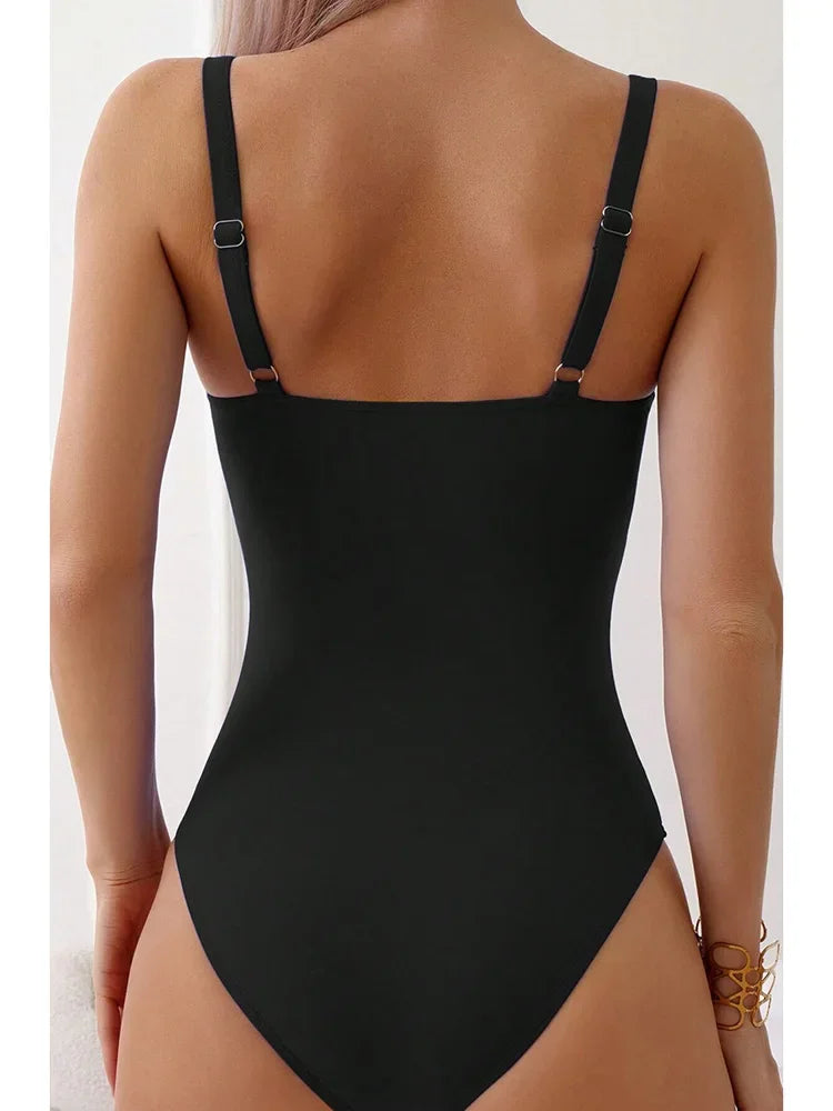 Maillot Une Pièce Col V Plissé High Cut 2026 — Bodysuit Slim Gainant Femme