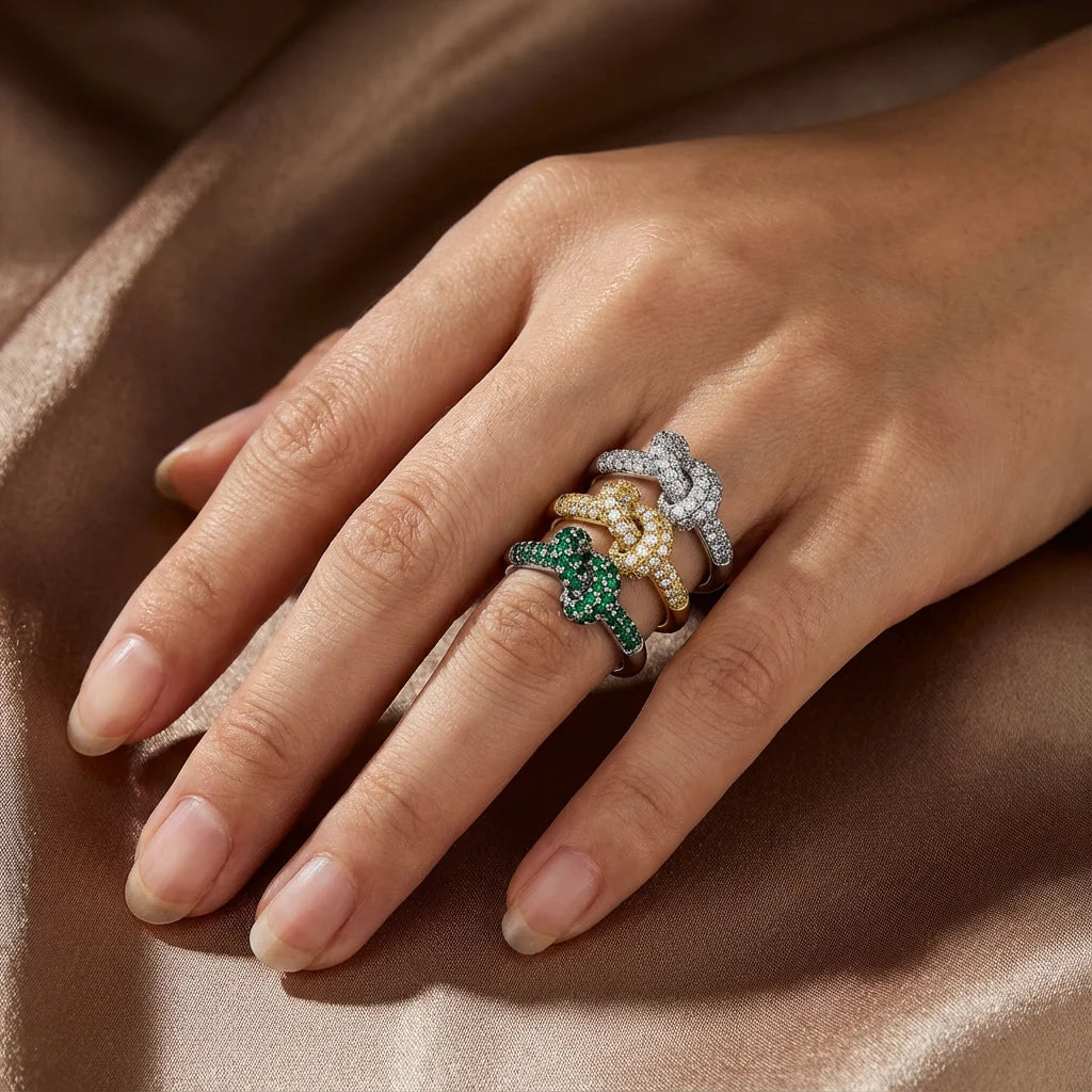 Bague Nœud Zircon en Acier Inoxydable Plaqué Or 18K — Bijou Femme, 4 Coloris, Tailles 6-8