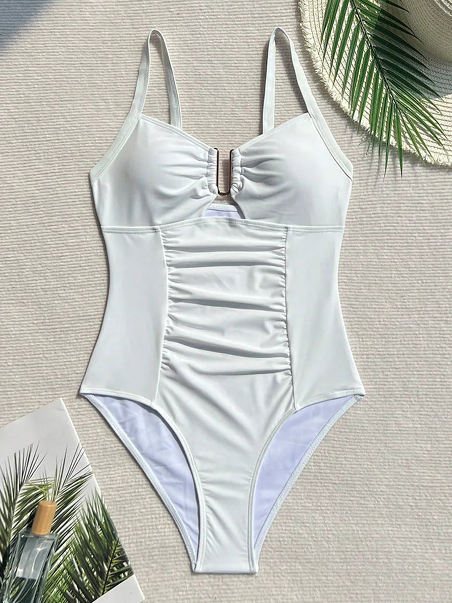 Maillot Une Pièce Col V Plissé High Cut 2026 — Bodysuit Slim Gainant Femme