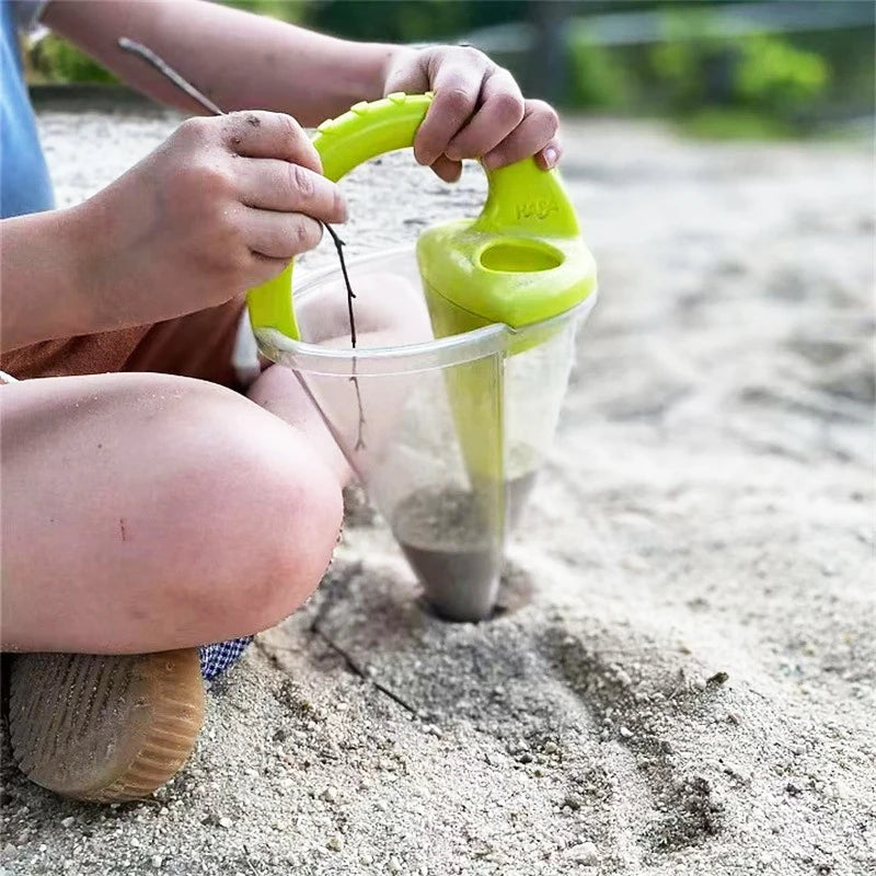 Entonnoir de Sable pour Enfants — Jeu de Plage Créatif en Famille