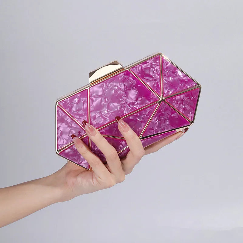 Pochette Losange Acrylique & Métal — Clutch Soirée Chaîne Femme Design Luxe