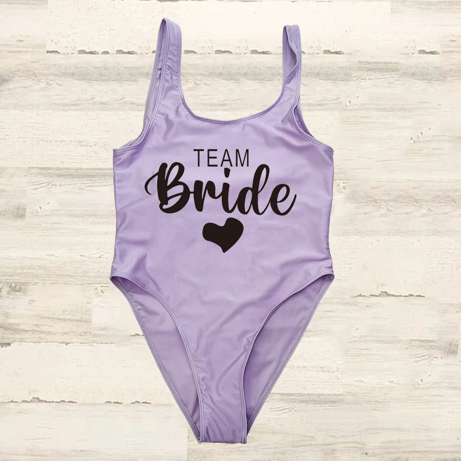 Maillot Une Pièce Team Bride EVJF 2026 — High Cut Dos Nu Femme S-3XL