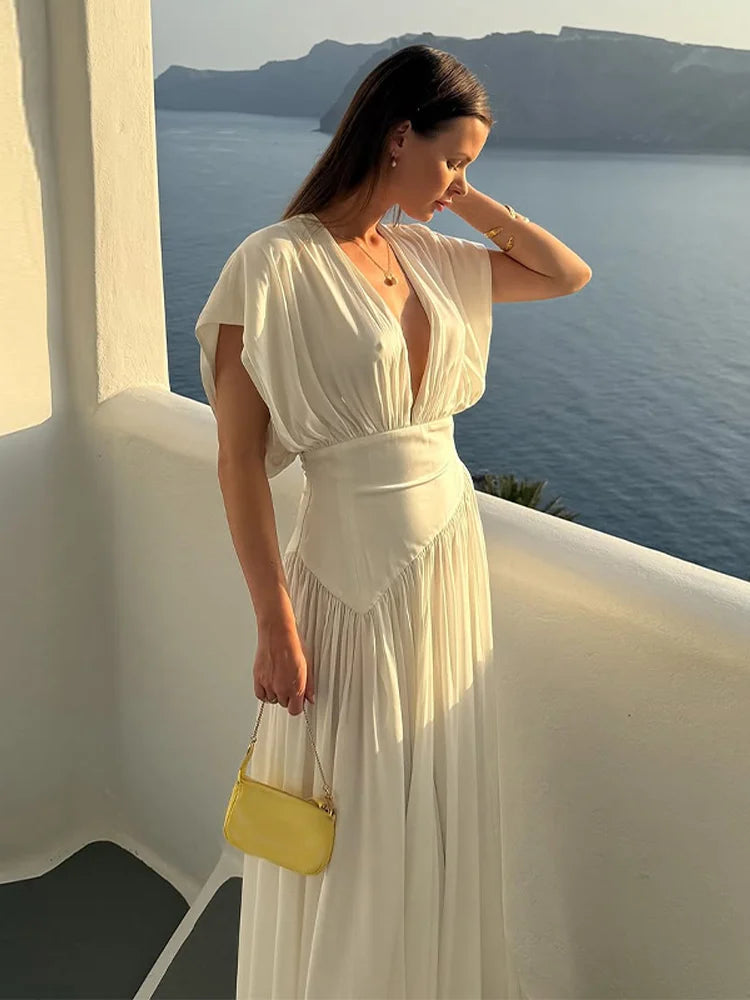 Robe Longue Blanche Col V Fendue Sans Manches — Plissée Élégante Femme