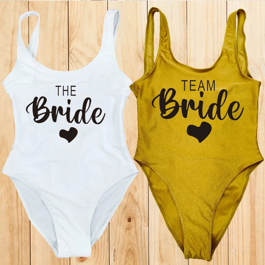 Maillot Une Pièce Team Bride EVJF 2026 — High Cut Dos Nu Femme S-3XL