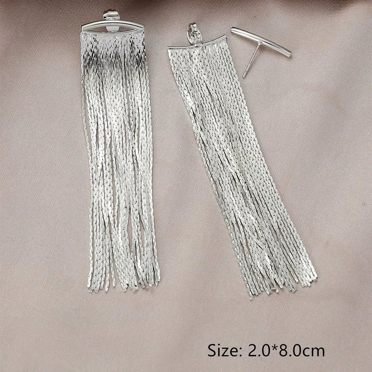 Boucles d’Oreilles Pompons Géométriques — Pendantes Tendance Femme, Or ou Argent