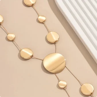 Collier Long Chaîne Disque Rond Doré Élégant — Bijou Femme Quotidien & Soirée