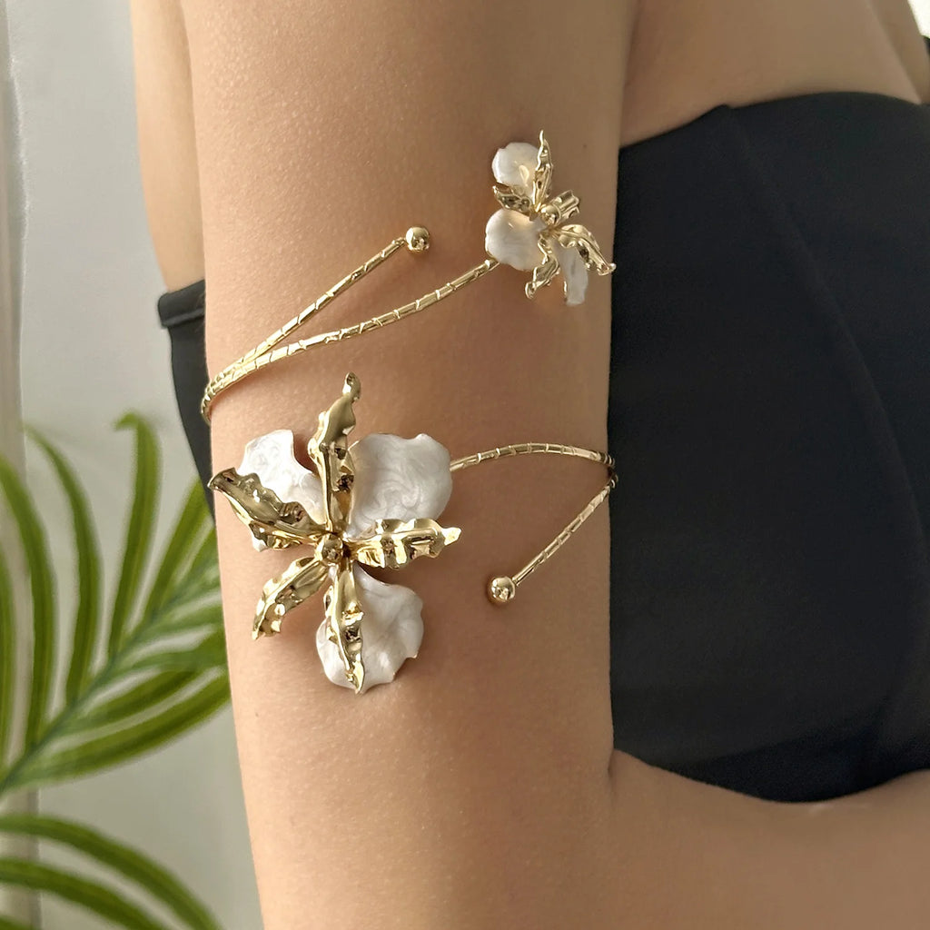 Bracelet Bras Fleur Émail Boho Ajustable — Bijou de Corps Plage Femme